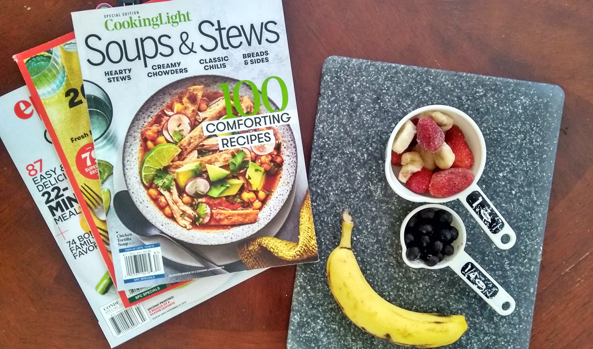 Easy Blueberry Banana and Strawberry Green Smoothie